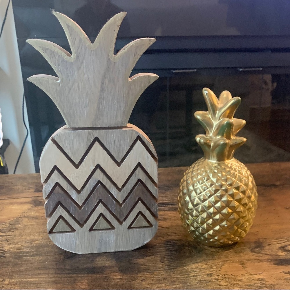 Pineapple Decor Items